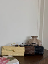 Carica l'immagine nel visualizzatore di Gallery, BAG BAGUETTE INTRECCIATA
