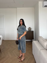 Carica l'immagine nel visualizzatore di Gallery, SET CAMICIA E BERMUDA DENIM
