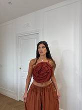 Carica l'immagine nel visualizzatore di Gallery, TOP ROSONE RUGGINE LUMINA
