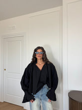 Carica l'immagine nel visualizzatore di Gallery, BLUSA CAMY NERO
