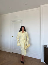 Carica l'immagine nel visualizzatore di Gallery, DRESS CHEMISIER SPALLINE GIALLO
