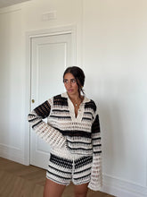 Carica l'immagine nel visualizzatore di Gallery, SET MAGLIA E SHORTS CROCHET
