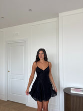 Carica l'immagine nel visualizzatore di Gallery, ABITO CORTO PIZZO NERO
