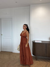 Carica l'immagine nel visualizzatore di Gallery, ABITO LUNGO ALTEA RUGGINE
