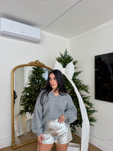 Carica l'immagine nel visualizzatore di Gallery, SHORTS METALLIC SILVER
