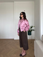 Carica l'immagine nel visualizzatore di Gallery, BOMBER SATIN ROSA
