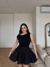 Carica l'immagine nel visualizzatore di Gallery, CANOTTA MILLY NERA
