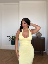 Carica l'immagine nel visualizzatore di Gallery, ABITO MANILA GIALLO
