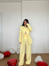 Carica l'immagine nel visualizzatore di Gallery, TAILLEUR VALENTINA GIALLO
