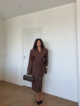 Carica l'immagine nel visualizzatore di Gallery, DRESS CHEMISIER SPALLINE MARRONE
