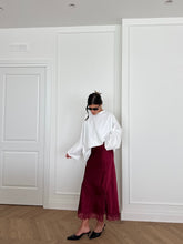 Carica l&#39;immagine nel visualizzatore di Gallery, GONNA SATIN PIZZO BORDEAUX
