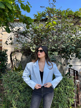 Carica l&#39;immagine nel visualizzatore di Gallery, BLAZER CROP OVER PASTEL AZZURRO
