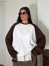 Carica l'immagine nel visualizzatore di Gallery, MAGLIA RAGLAN MARRONE LUMINA
