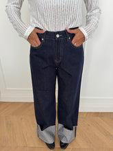 Carica l&#39;immagine nel visualizzatore di Gallery, JEANS BLU PIEGONE
