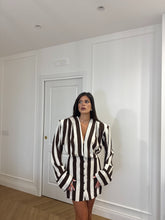 Carica l'immagine nel visualizzatore di Gallery, DRESS MILA RIGHE MARRONE
