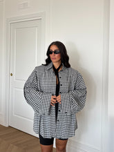 Carica l'immagine nel visualizzatore di Gallery, CAMICIA OVER QUADRETTI NERA
