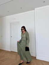 Carica l&#39;immagine nel visualizzatore di Gallery, CAMICIA MORBIDA VERDE
