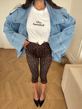 Carica l'immagine nel visualizzatore di Gallery, LEGGINGS CAPRI ANIMALIER
