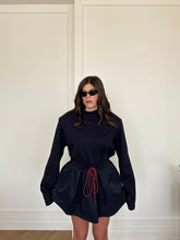Carica l'immagine nel visualizzatore di Gallery, MAGLIA VESTITO OVER MEZZO COLLO BLU
