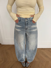 Carica l&#39;immagine nel visualizzatore di Gallery, JEANS BALLOON 809
