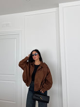 Carica l&#39;immagine nel visualizzatore di Gallery, GIACCA BOMBER CAMOSCIO CAMEL
