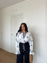 Carica l'immagine nel visualizzatore di Gallery, CAMICIA VIETRI BIANCA E BLU
