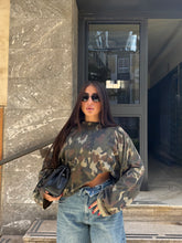 Carica l'immagine nel visualizzatore di Gallery, MAGLIA CAMOUFLAGE LUMINA
