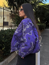 Carica l'immagine nel visualizzatore di Gallery, BOMBER BANDANA VIOLA LUMINA
