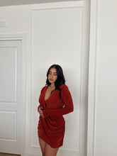 Carica l&#39;immagine nel visualizzatore di Gallery, MINI DRESS TAYLOR RUGGINE
