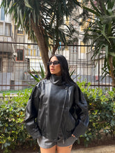 Carica l'immagine nel visualizzatore di Gallery, GIUBBOTTO VIRAL NERO
