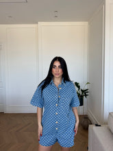 Carica l'immagine nel visualizzatore di Gallery, TUTA CORTA DENIM POIS
