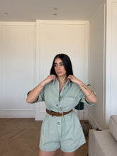 Carica l'immagine nel visualizzatore di Gallery, TUTA CORTA DENIM VERDE

