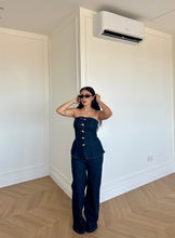 Carica l&#39;immagine nel visualizzatore di Gallery, SET DENIM TOP E JEANS
