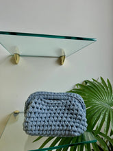 Carica l&#39;immagine nel visualizzatore di Gallery, BAG CROCHET ROSY AZZURRO GLITTER
