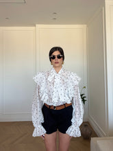 Carica l'immagine nel visualizzatore di Gallery, BLUSA POIS BIANCO
