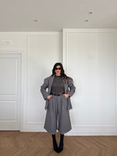 Carica l&#39;immagine nel visualizzatore di Gallery, BERMUDA OVER JUST GRIGIO
