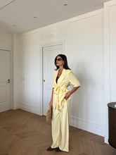 Carica l'immagine nel visualizzatore di Gallery, TAILLEUR MISTO LINO GIALLO
