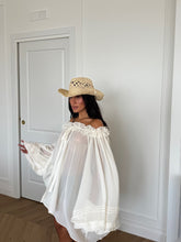 Carica l'immagine nel visualizzatore di Gallery, BLUSA BOHEME PANNA
