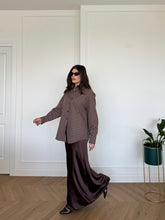Carica l'immagine nel visualizzatore di Gallery, GONNA LUNGA SATIN MARRONE
