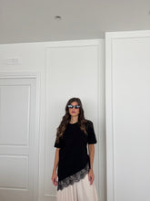 Carica l&#39;immagine nel visualizzatore di Gallery, T-SHIRT PIZZO LUMINA NERO
