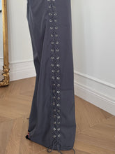 Carica l'immagine nel visualizzatore di Gallery, PANTALONI STRINGHE GRIGIO
