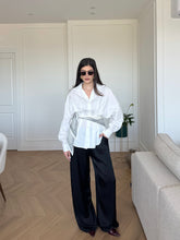 Carica l'immagine nel visualizzatore di Gallery, JOGGER SATIN NERO
