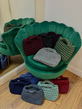 Carica l&#39;immagine nel visualizzatore di Gallery, BAG CROCHET CINDY
