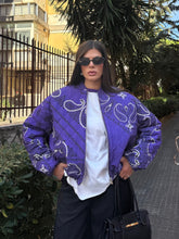 Carica l'immagine nel visualizzatore di Gallery, BOMBER BANDANA VIOLA LUMINA
