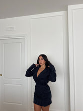 Carica l&#39;immagine nel visualizzatore di Gallery, SET CAMICIA E GONNA GESSATO BLU
