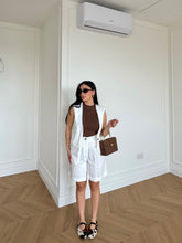 Carica l&#39;immagine nel visualizzatore di Gallery, SET GILET E SHORTS BIANCO
