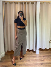 Carica l&#39;immagine nel visualizzatore di Gallery, GONNA LONGUETTE MARRONE
