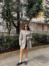 Carica l'immagine nel visualizzatore di Gallery, BLAZER VINTAGE 16 GRIGIO A QUADRI
