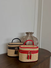 Carica l'immagine nel visualizzatore di Gallery, BAG VANITY SOLEA
