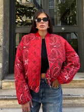 Carica l'immagine nel visualizzatore di Gallery, BOMBER BANDANA LUMINA ROSSO

